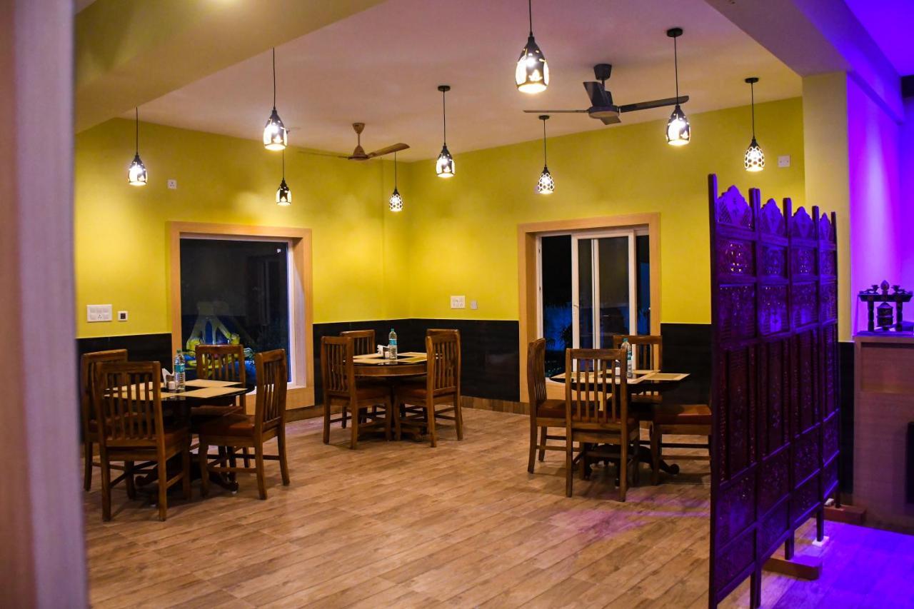 Отель Unique Shantiniketan Sri Niketan Экстерьер фото
