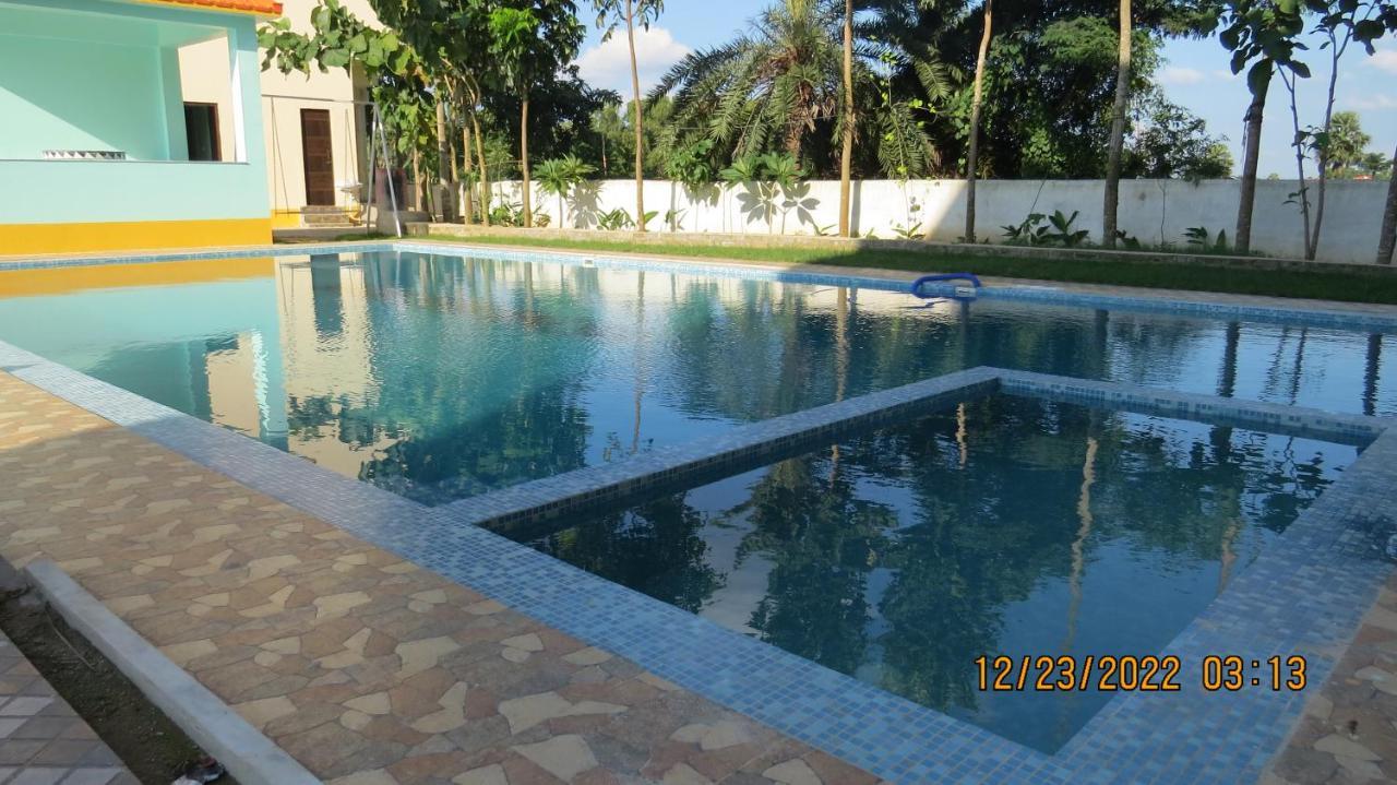 Отель Unique Shantiniketan Sri Niketan Экстерьер фото