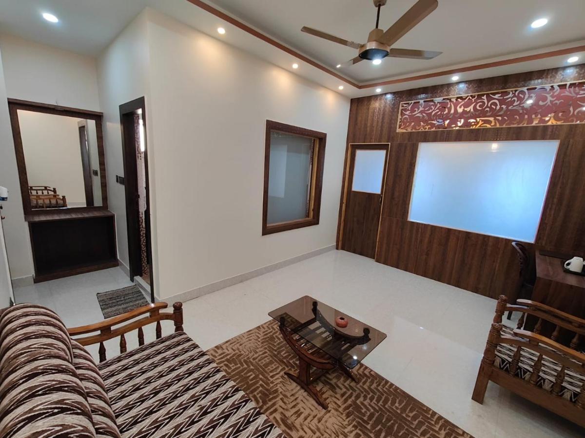 Отель Unique Shantiniketan Sri Niketan Экстерьер фото