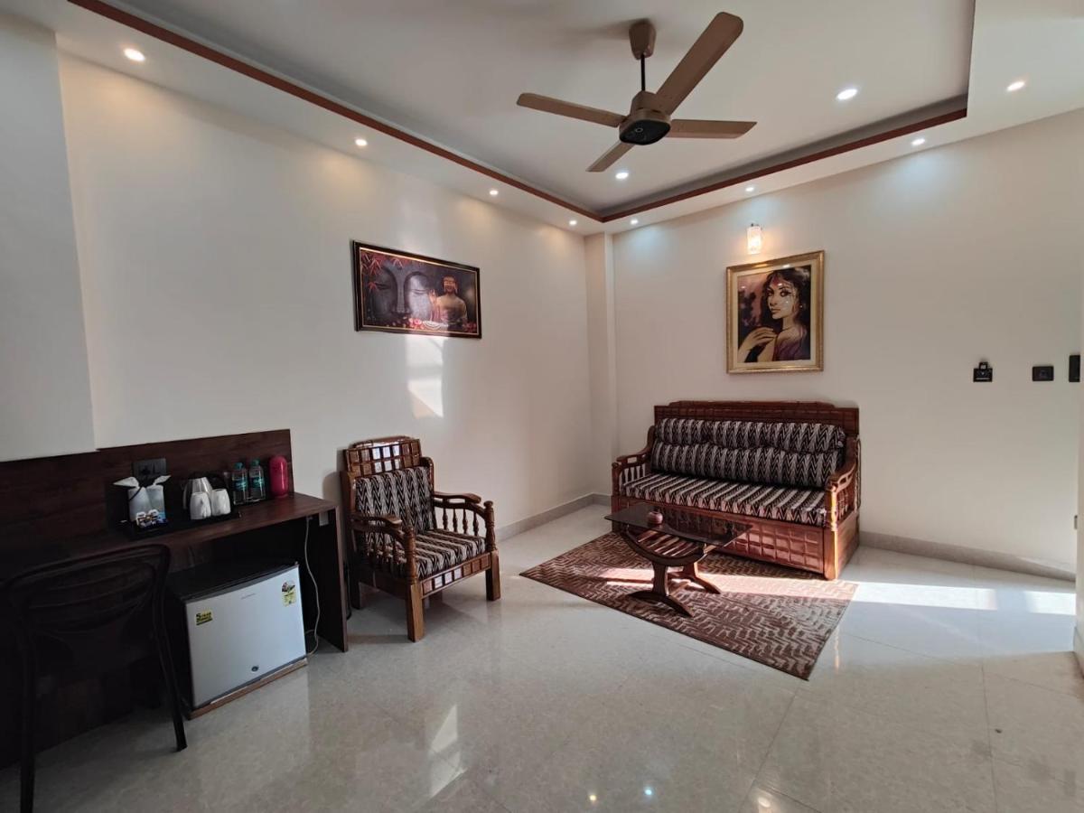 Отель Unique Shantiniketan Sri Niketan Экстерьер фото